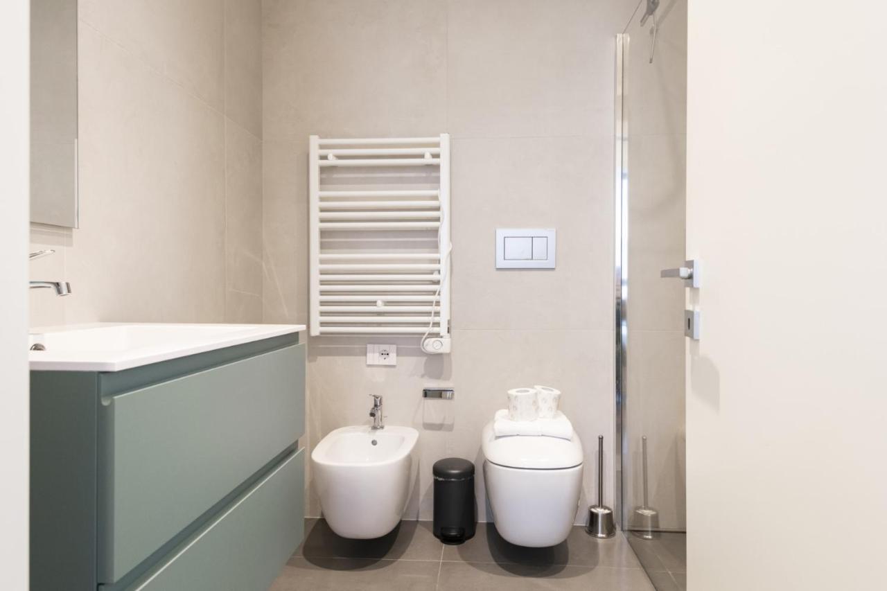 Easylife - Lussuosa Dimora Con Rooftop Condominiale Vista Duomo Milano Ngoại thất bức ảnh